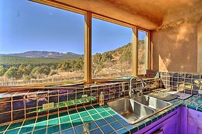 Peaceful New Mexico Retreat w/ Panoramic Mtn Views