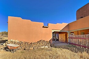 Peaceful New Mexico Retreat w/ Panoramic Mtn Views