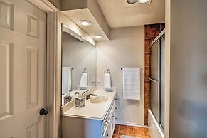 Pet-friendly Lubbock Home w/ Yard - 6 Mi to TTU