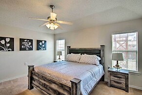 Pet-friendly Lubbock Home w/ Yard - 6 Mi to TTU