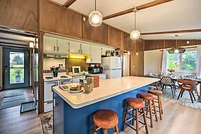 Pine City Getaway, Steps From Snake River!