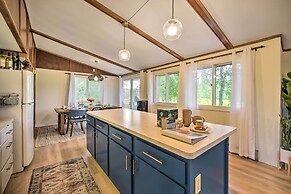 Pine City Getaway, Steps From Snake River!