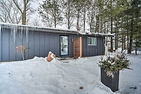 Pine City Getaway, Steps From Snake River!