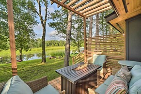 Pine City Getaway, Steps From Snake River!