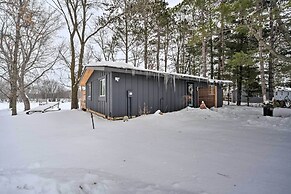 Pine City Getaway, Steps From Snake River!