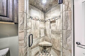 Modern Mtn Retreat, Walk to Lake & Trails!