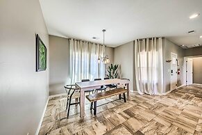 Modern Mtn Retreat, Walk to Lake & Trails!