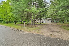 Vacation Rental In-between Houghton & Higgins Lake