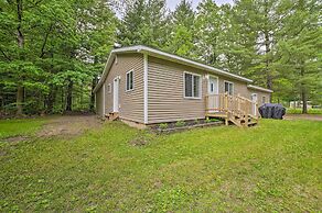 Vacation Rental In-between Houghton & Higgins Lake