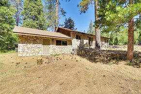 Riverfront Home Near Yosemite National Park!