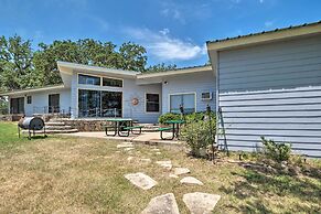 Rustic Lake Buchanan Hideaway w/ Game Room & Grill