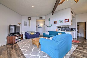 Rustic Lake Buchanan Hideaway w/ Game Room & Grill