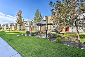 Sleek & Modern Townhome ~ 11 Mi to Dtwn Boise