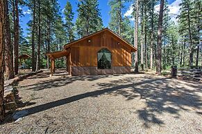 Mancos Cabin Rental on 80 Acres w/ Mountain View!