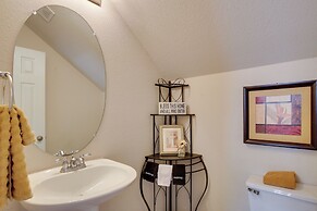 San Antonio Getaway w/ Deck, Fenced-in Yard!