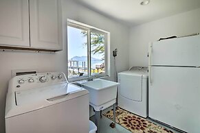 Spacious Lakeport House on Clear Lake w/ Dock
