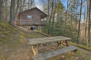 Pet-friendly Smoky Mountain Cabin: Hunt & Fish!