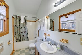 Pet-friendly Smoky Mountain Cabin: Hunt & Fish!