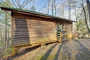 Pet-friendly Smoky Mountain Cabin: Hunt & Fish!