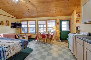 Pet-friendly Smoky Mountain Cabin: Hunt & Fish!