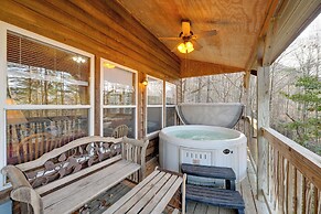 Pet-friendly Smoky Mountain Cabin: Hunt & Fish!