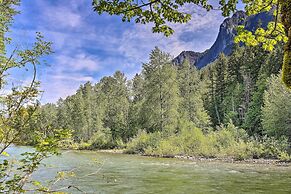 Riverside North Bend Oasis: Stunning Mountain View