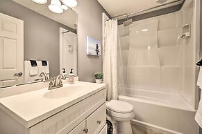 Riverside North Bend Oasis: Stunning Mountain View