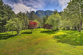 Riverside North Bend Oasis: Stunning Mountain View