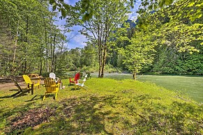 Riverside North Bend Oasis: Stunning Mountain View