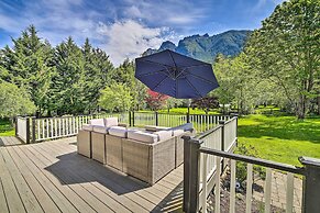 Riverside North Bend Oasis: Stunning Mountain View