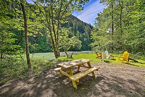 Riverside North Bend Oasis: Stunning Mountain View