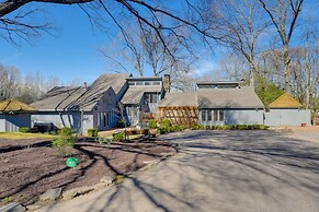 Stunning Southaven Estate: Pool & Spacious Deck!