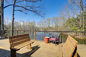 Stunning Southaven Estate: Pool & Spacious Deck!