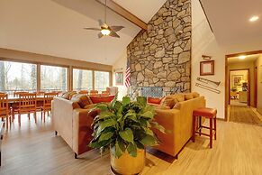 Stunning Southaven Estate: Pool & Spacious Deck!