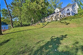 'riverside Hide-a-way' w/ Patio, Bbq, Fishing Pier