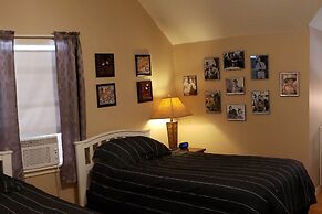 'riverside Hide-a-way' w/ Patio, Bbq, Fishing Pier