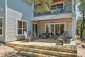 Walk to Lake Austin: Spacious Getaway w/ Patio