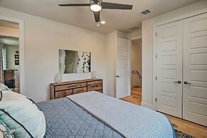 Walk to Lake Austin: Spacious Getaway w/ Patio