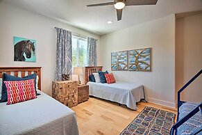 Walk to Lake Austin: Spacious Getaway w/ Patio