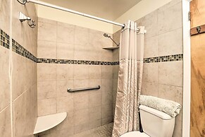 Stunning Fletcher Home: Hot Tub + Fire Pit!