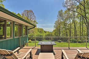 Stunning Fletcher Home: Hot Tub + Fire Pit!