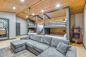 Stylish, Serene Angel Fire Cabin w/ Hot Tub!