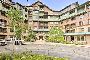 Winter Park Condo w/ Mountain Views + Hot Tub