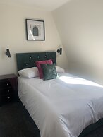 Stag & Thistle Hotel and Restaurant