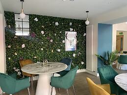 Stag & Thistle Hotel and Restaurant