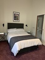 Stag & Thistle Hotel and Restaurant