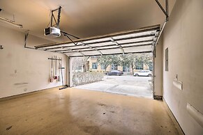 2,500 Sq Ft Townhome - Walk to Central River Oaks!