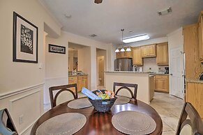 2,500 Sq Ft Townhome - Walk to Central River Oaks!