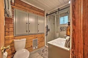 A-frame Gatlinburg Cabin w/ Deck & Private Hot Tub