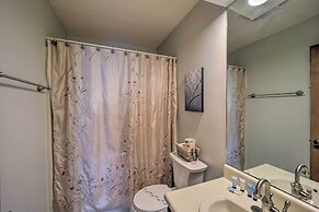 Beech Mountain Ski Condo w/ Private Balcony!